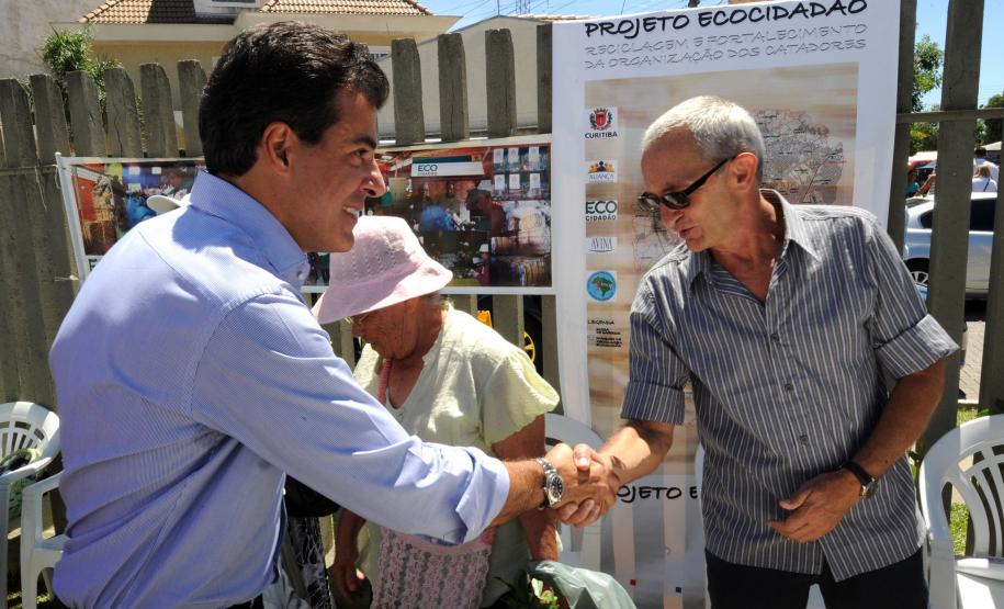 Richa oficializa instalação da primeira UPS e anuncia serviços à comunidade