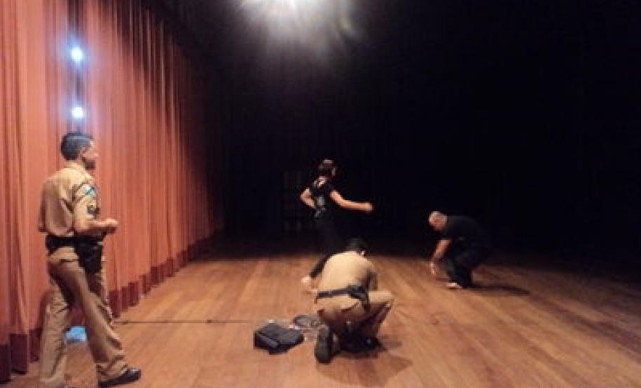 A Coordenação Estadual para assuntos dos CONSEGs e o Batalhão de Patrulha Escolar de Apucarana reuniram-se para um papo sobre drogas