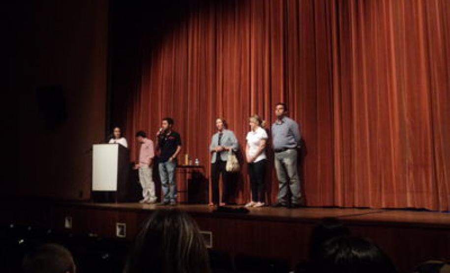 A Coordenação Estadual para assuntos dos CONSEGs e o Batalhão de Patrulha Escolar de Apucarana reuniram-se para um papo sobre drogas