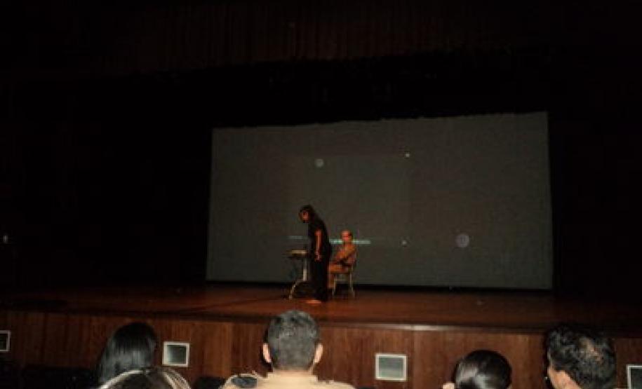 A Coordenação Estadual para assuntos dos CONSEGs e o Batalhão de Patrulha Escolar de Apucarana reuniram-se para um papo sobre drogas