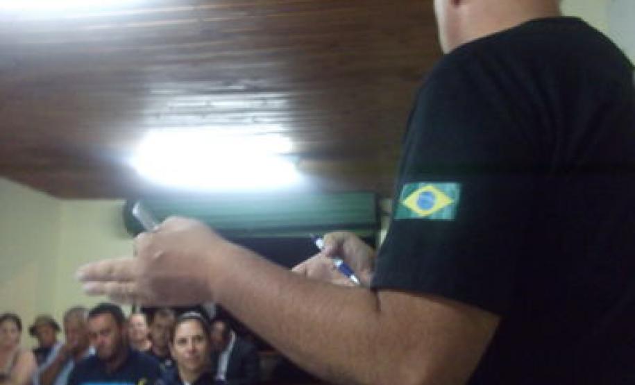 ASSOCIAÇÃO DE MORADORES PROMOVE REUNIÃO PARA APRESENTAR O CONSEG LOCAL PARA A COMUNIDADE