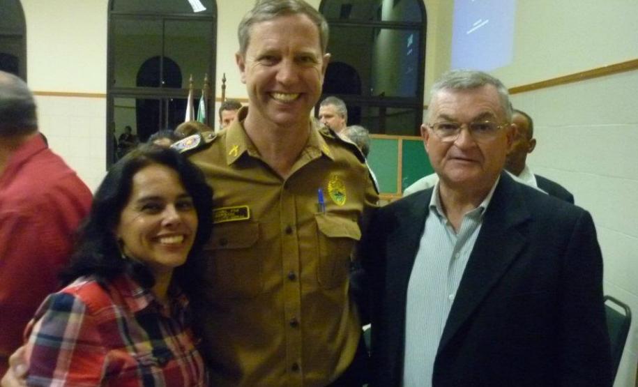 REUNIÃO NO JARDIM DAS AMÉRICAS, COM O COMANDANTE GERAL DA POLÍCIA MILITAR DO PARANÁ – CEL. ROBERSON BONDARUK.